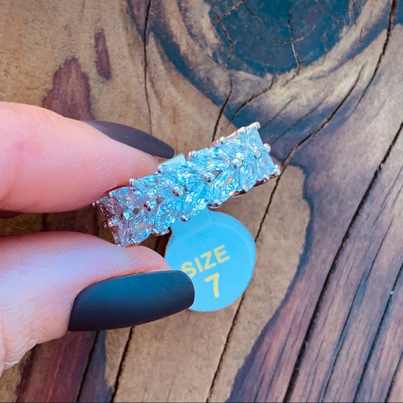 OLIVE BRANCH ♡ Luxury AAA Cubic Zirconia Ring GIFT - Picture 5 of 8